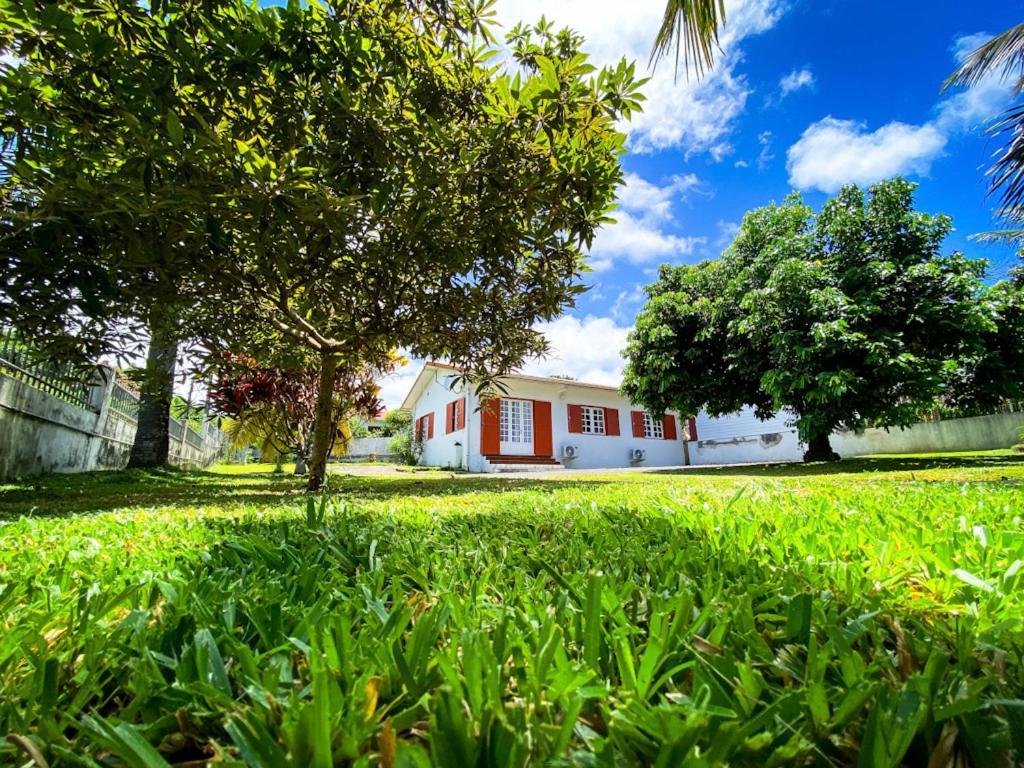 Gite Les Bananiers Saint-Joseph Bagian luar foto