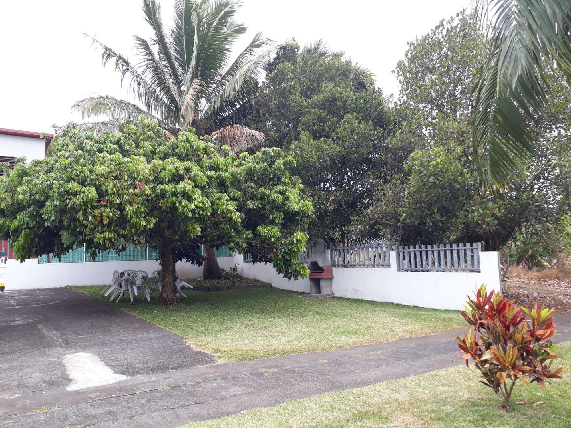 Gite Les Bananiers Saint-Joseph Bagian luar foto